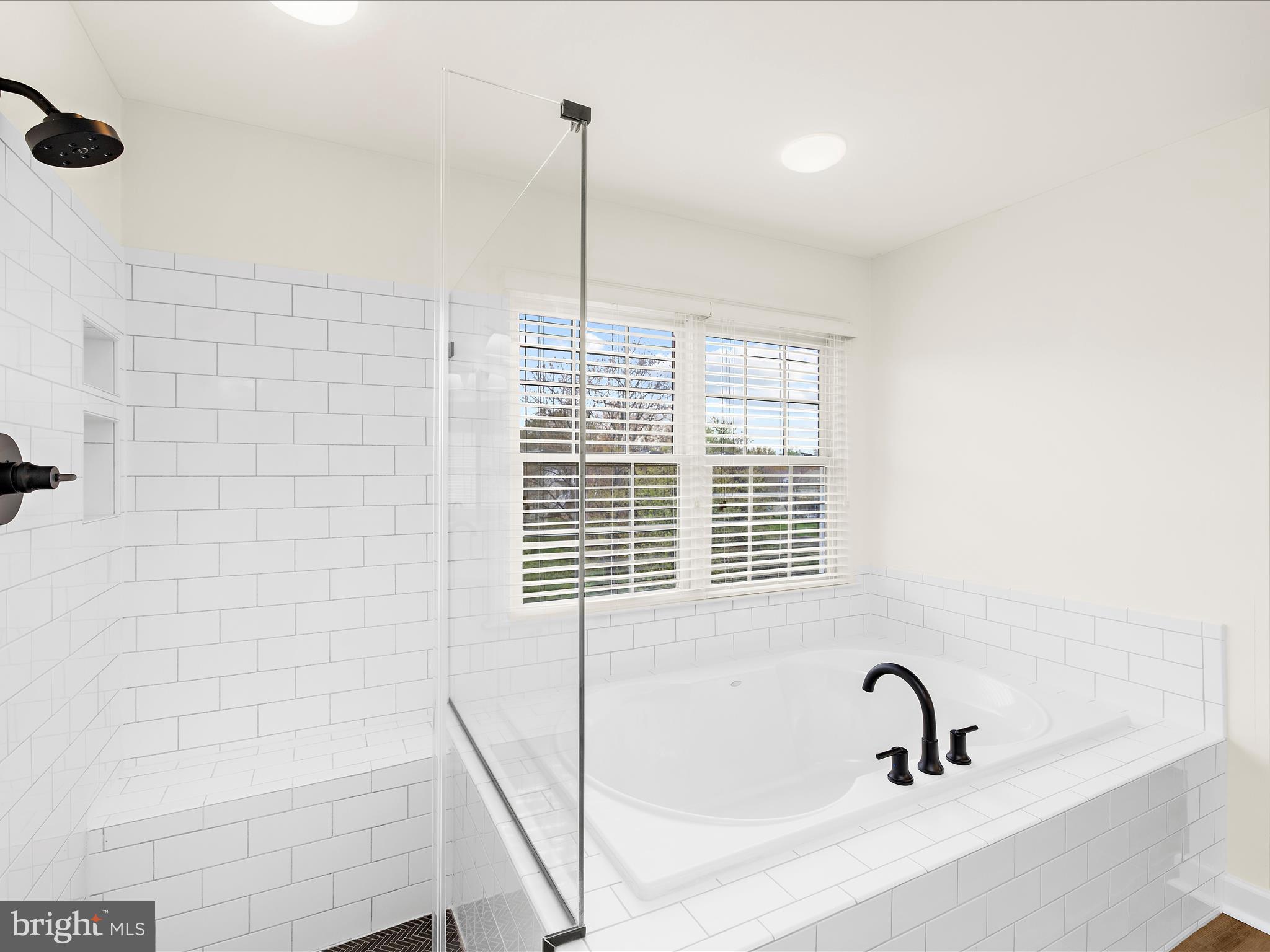 GROVEMONT - Residential