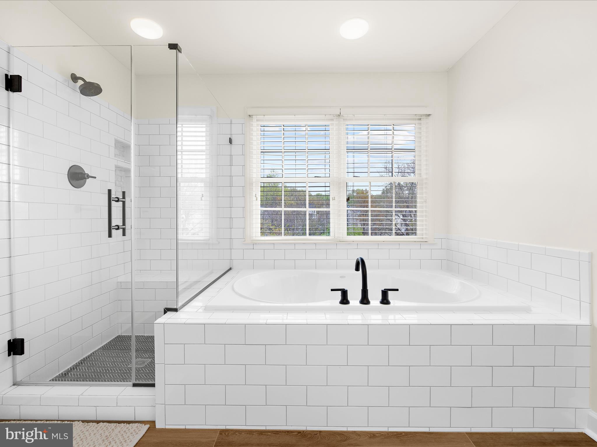 GROVEMONT - Residential