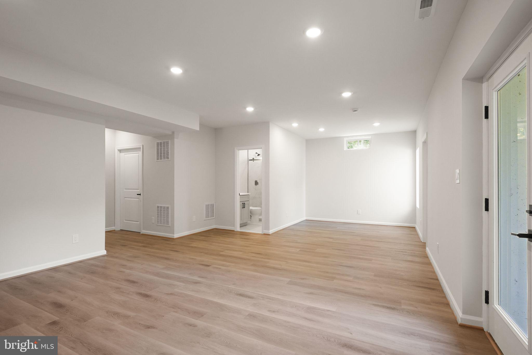 POPES HEAD ESTATES - Residential