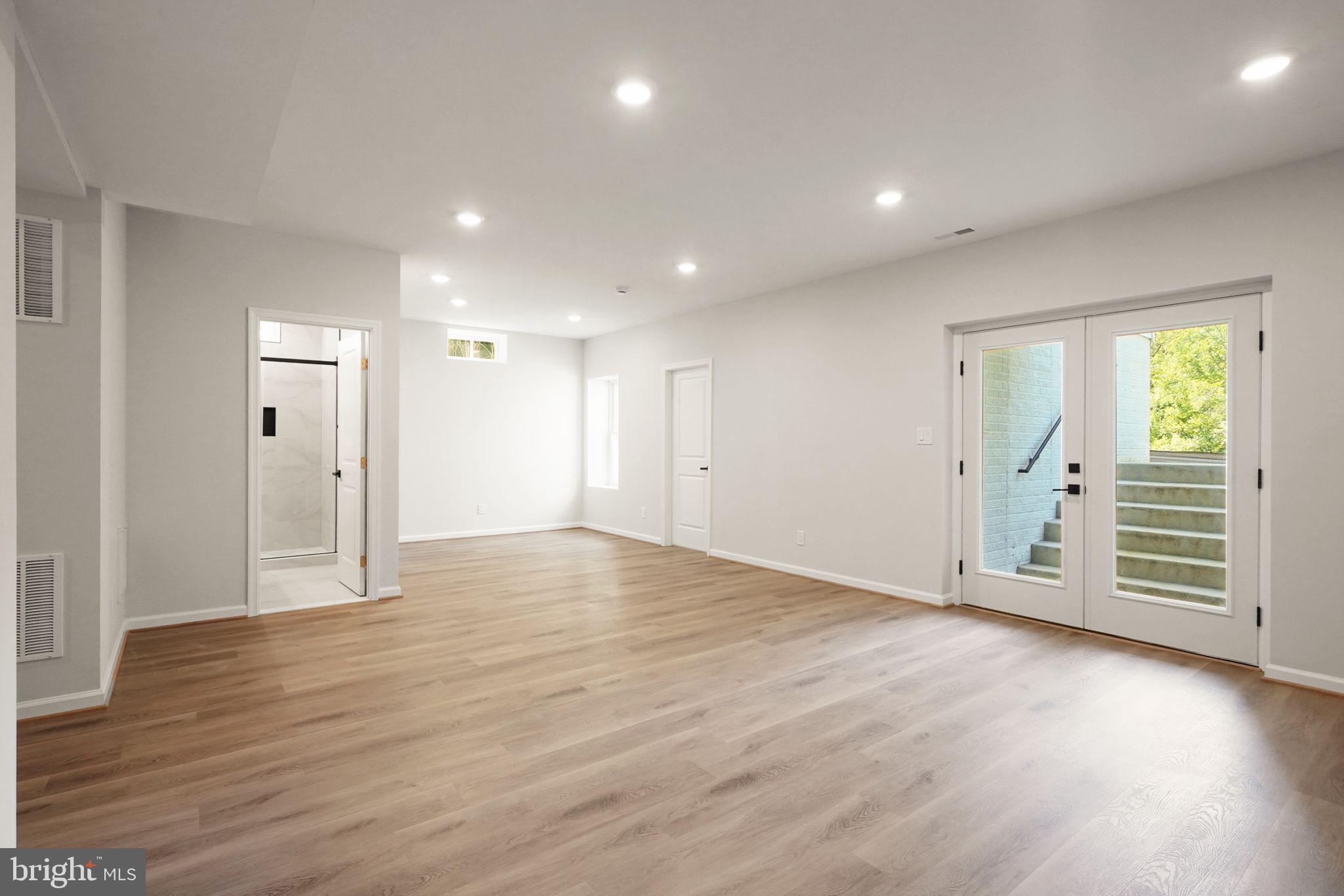 POPES HEAD ESTATES - Residential