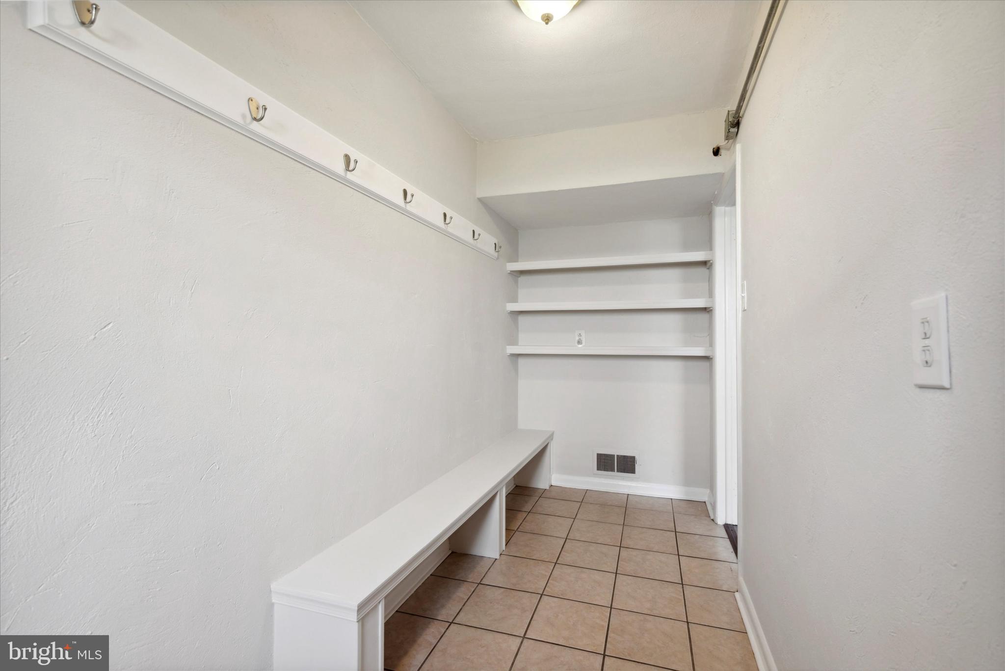 ELKINS PARK - Residential