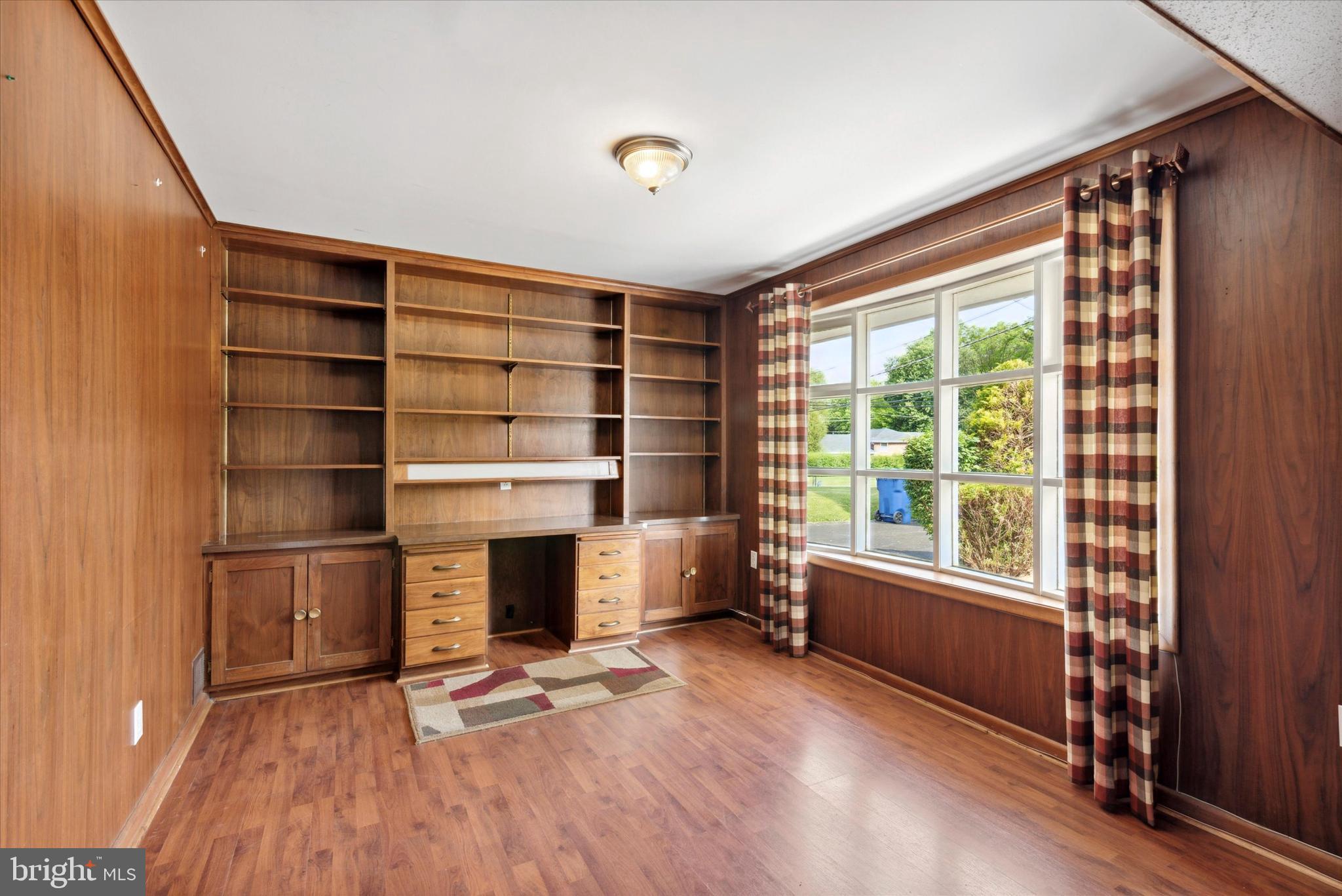 ELKINS PARK - Residential