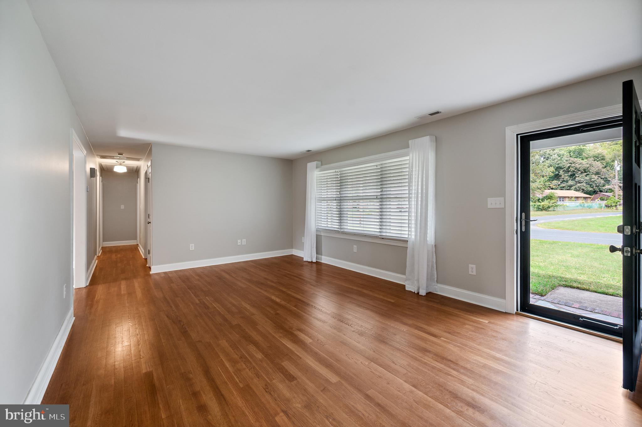 1012 SHERWOOD CIRCLE