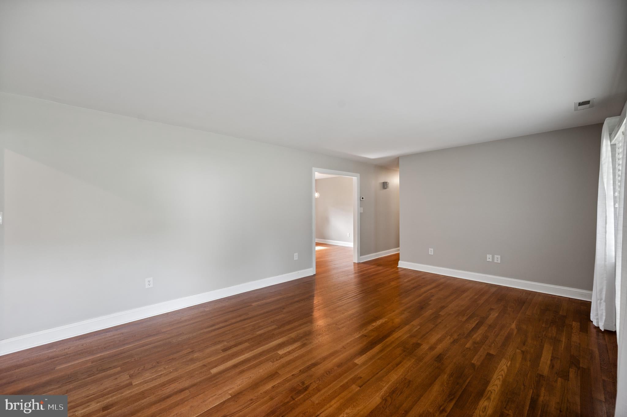 1012 SHERWOOD CIRCLE
