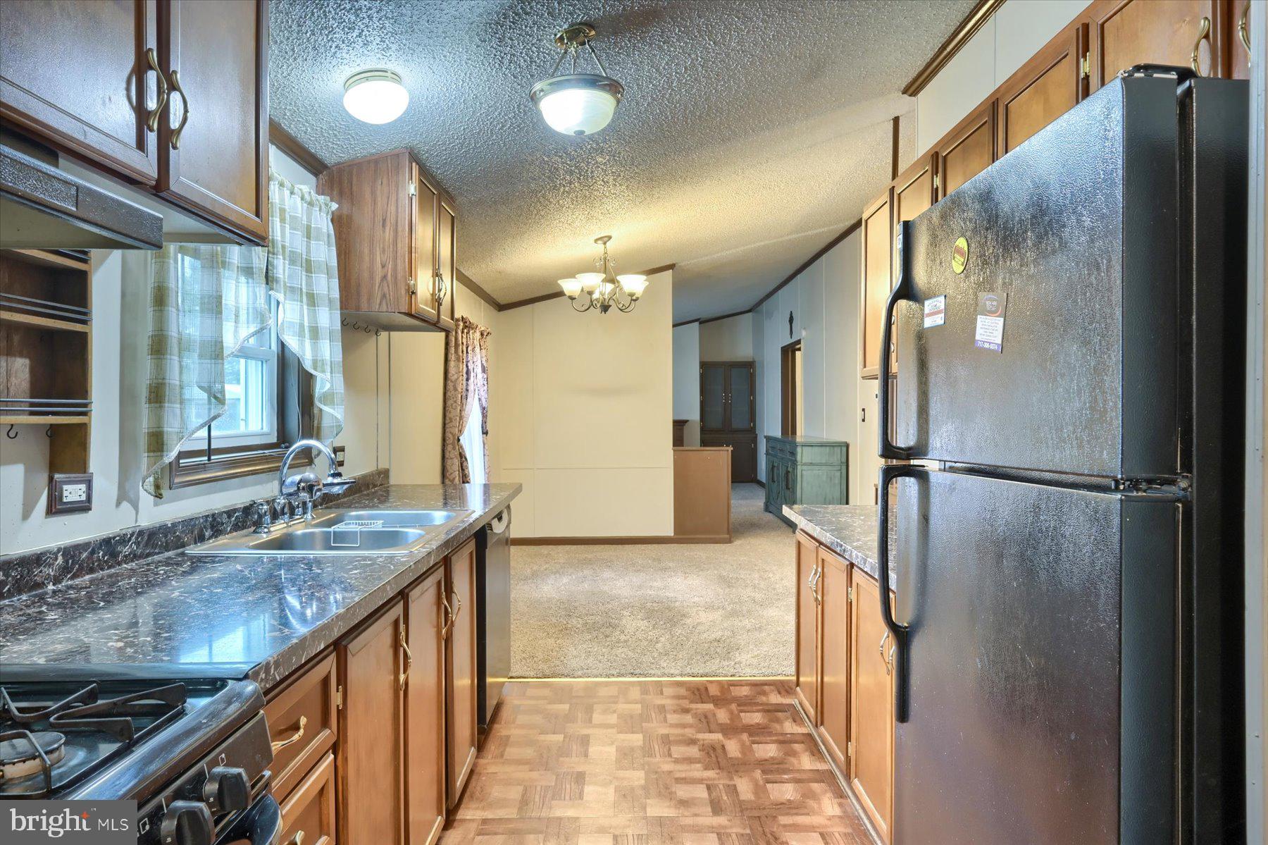 CHESAPEAKE ESTATES - Residential