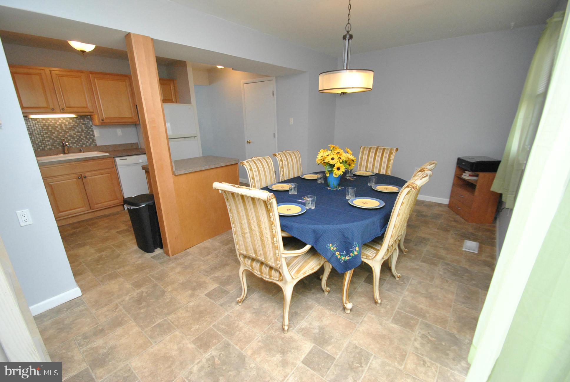 KINGS COURT - Residential