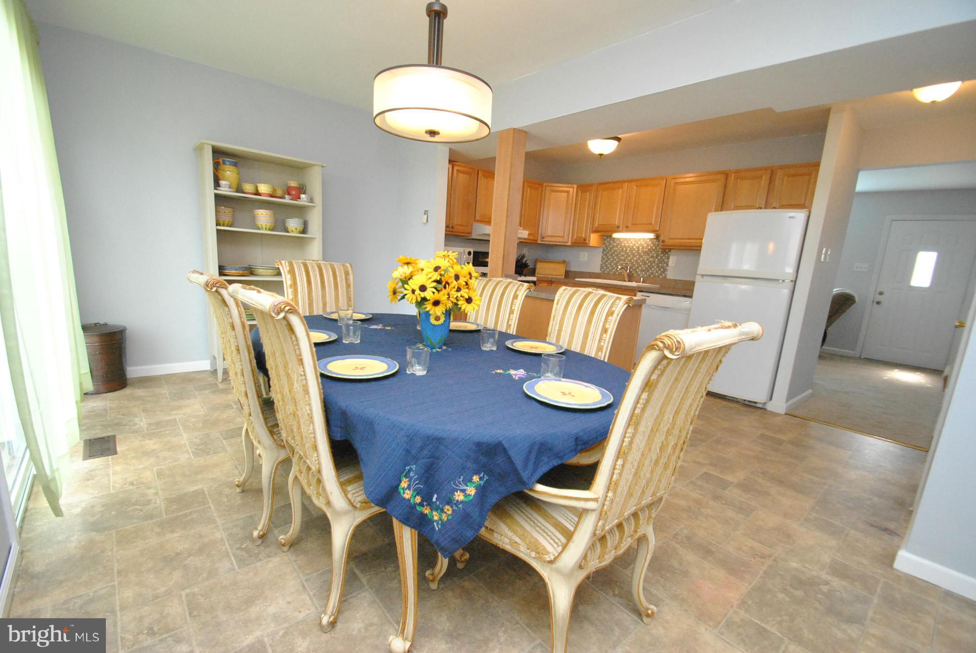 KINGS COURT - Residential