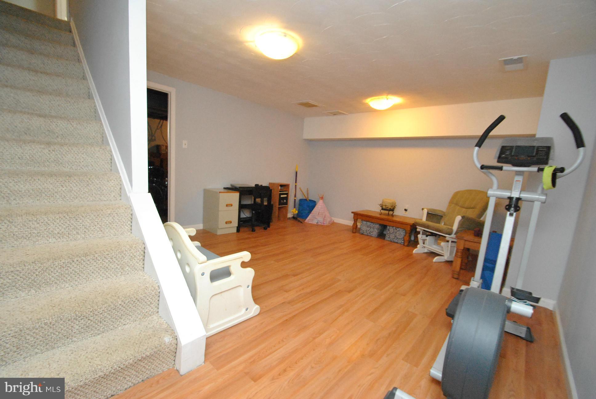 KINGS COURT - Residential