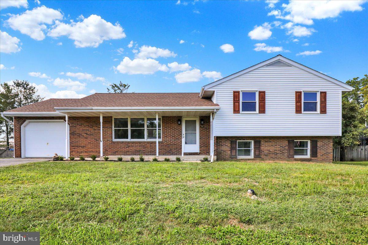 Freshly remodeled split level in Strasburg! This home is in a perfect location; dead end street with beautiful farmland views from the rear deck yet close to downtown Strasburg. Everything in the home has been remodeled. Shiny hardwood floors throughout main floor. 3 BR and 1.5 BA on upper level. Finished lower level also featuring hardwood floors. Remodeled kitchen featuring quartz counter tops. And a relaxing rear yard and deck with an amazing view.