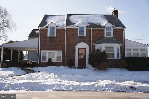 Photo of 121 N Eagle Road, HAVERTOWN, PA 19083 (MLS # PADE2107528)