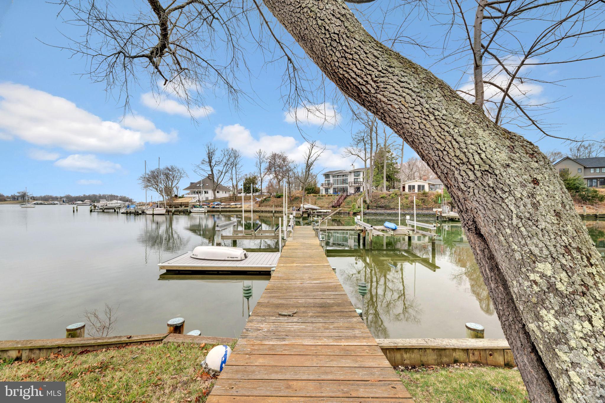 QUAY HARBOUR COMMUNITY - Residential Lease