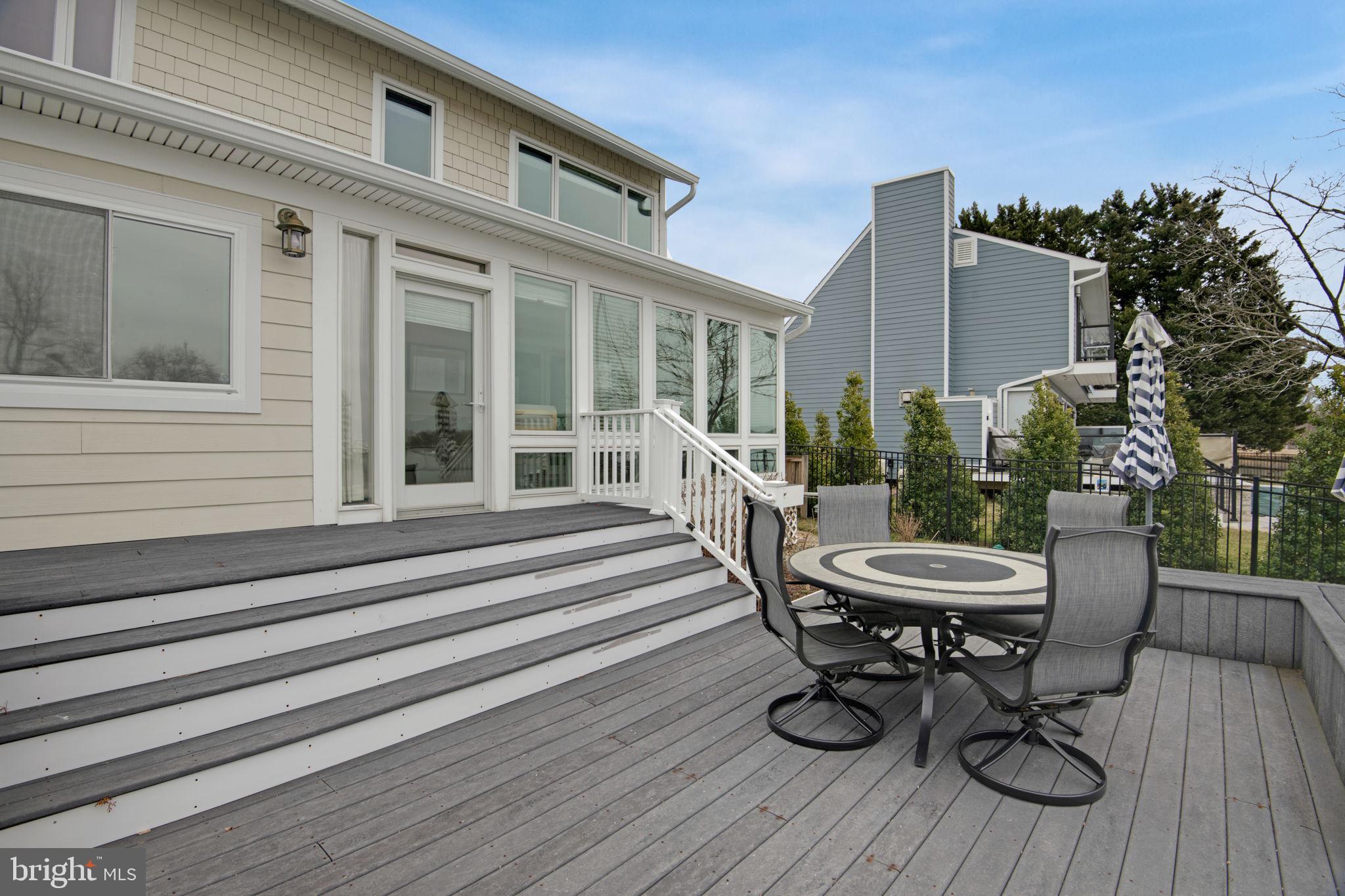 QUAY HARBOUR COMMUNITY - Residential Lease