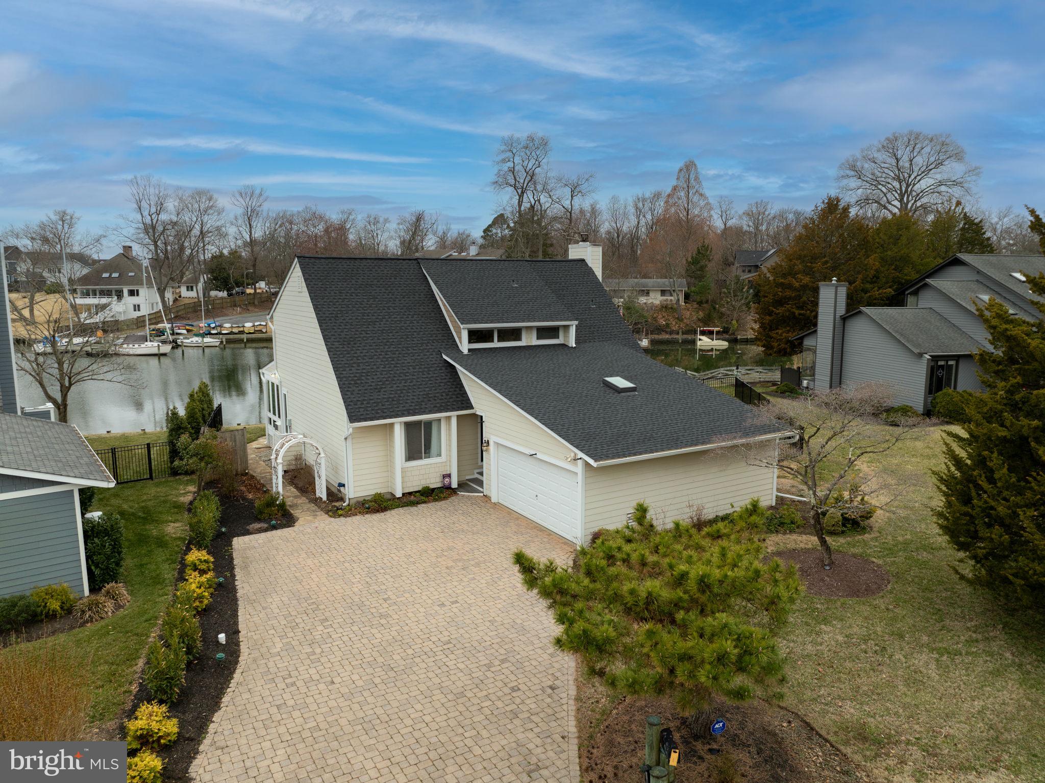 QUAY HARBOUR COMMUNITY - Residential Lease