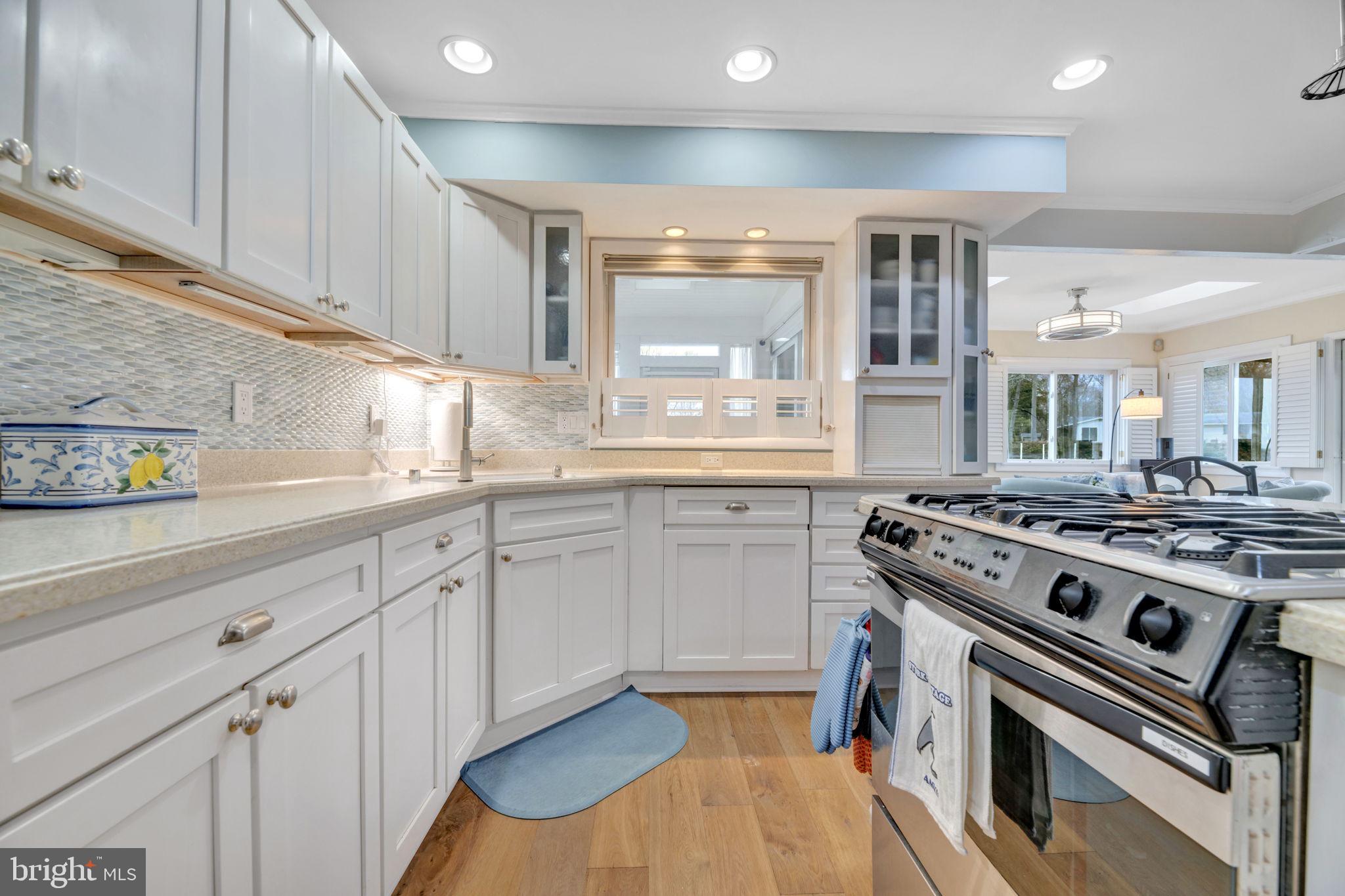 QUAY HARBOUR COMMUNITY - Residential Lease