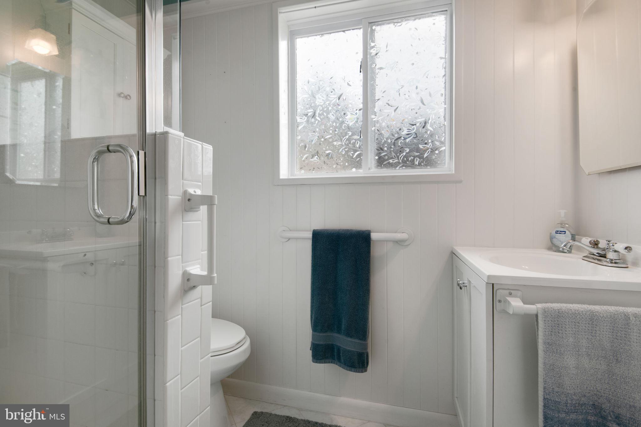 QUAY HARBOUR COMMUNITY - Residential Lease