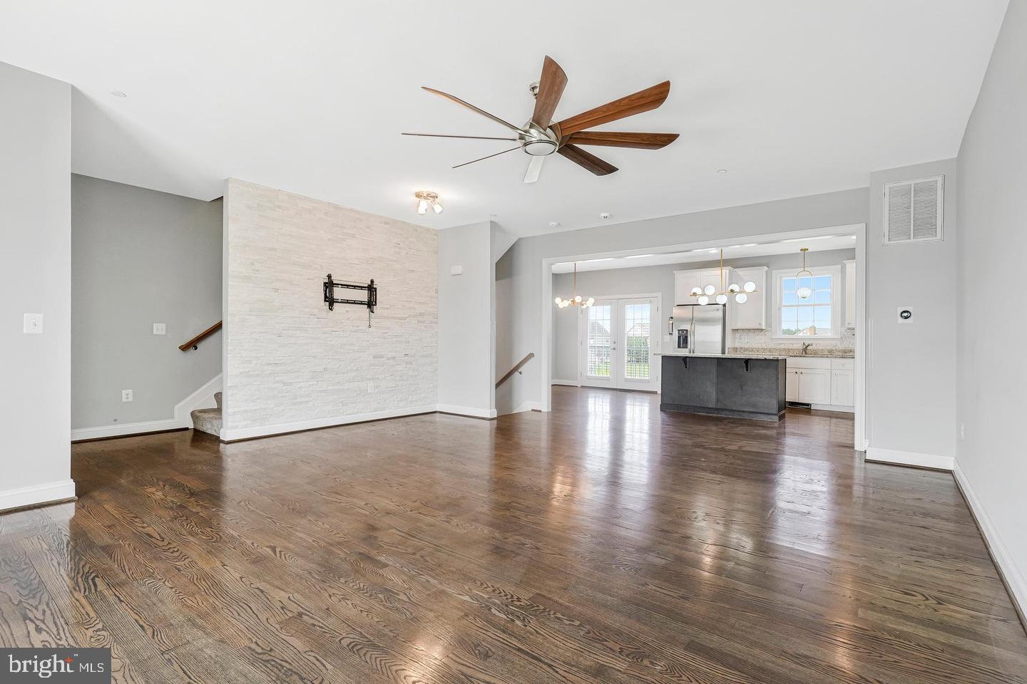 947 RYE DRIVE