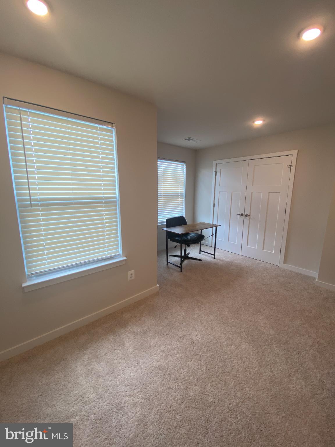 STONEY RIDGE - Residential Lease