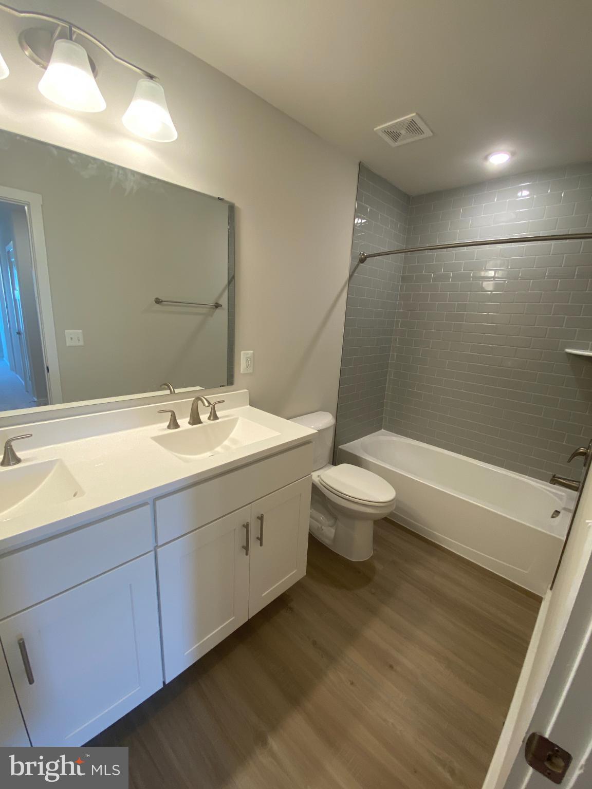 STONEY RIDGE - Residential Lease