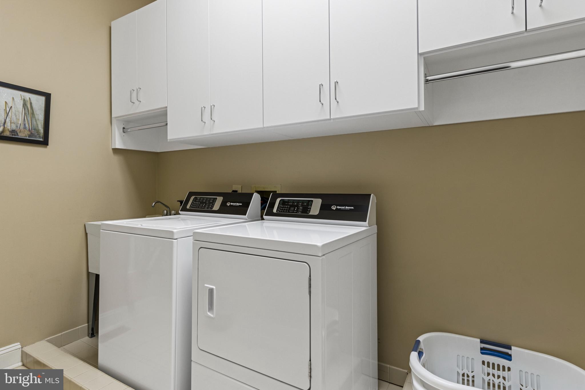 FOLLY HILL FARMS - Residential