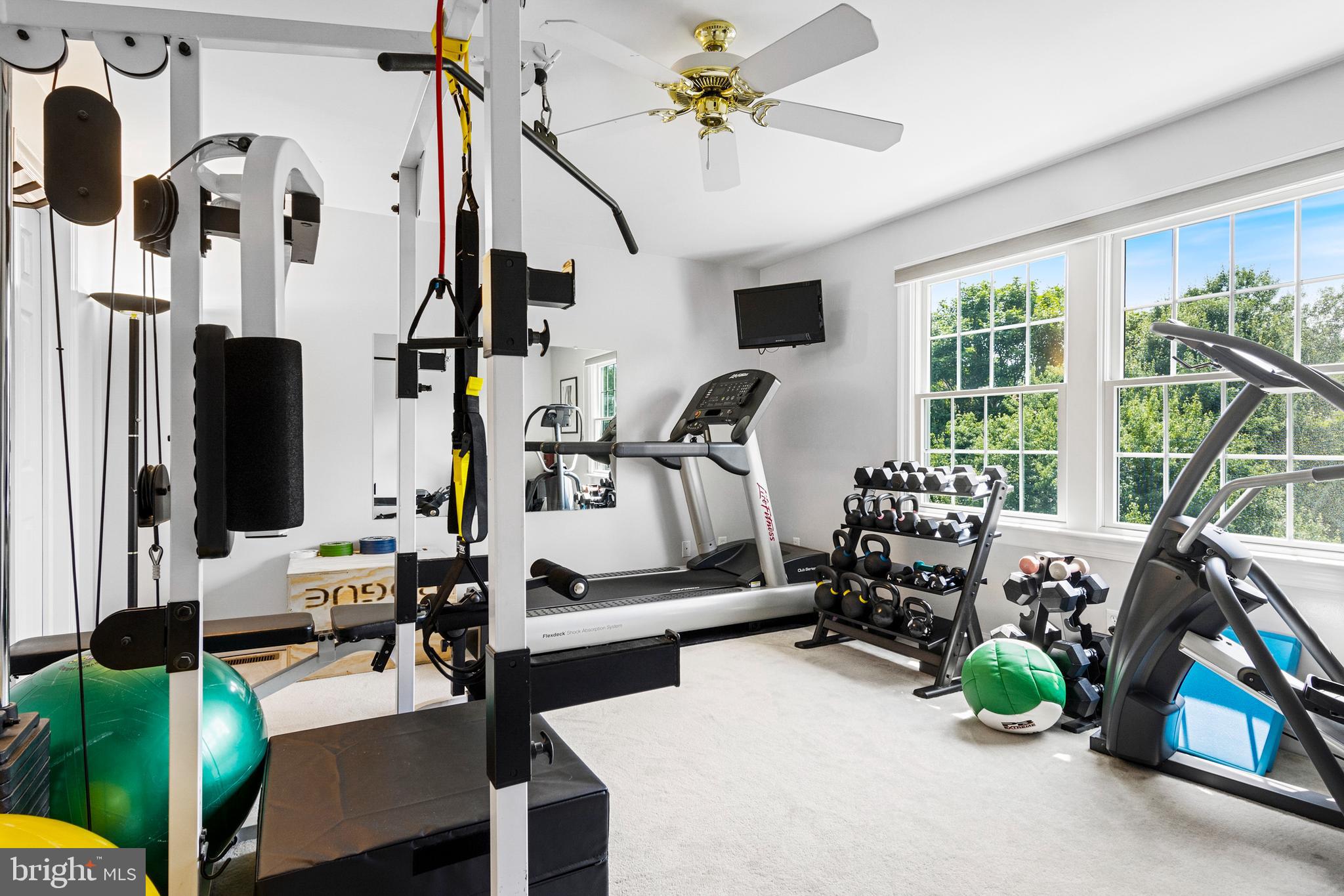 FOLLY HILL FARMS - Residential