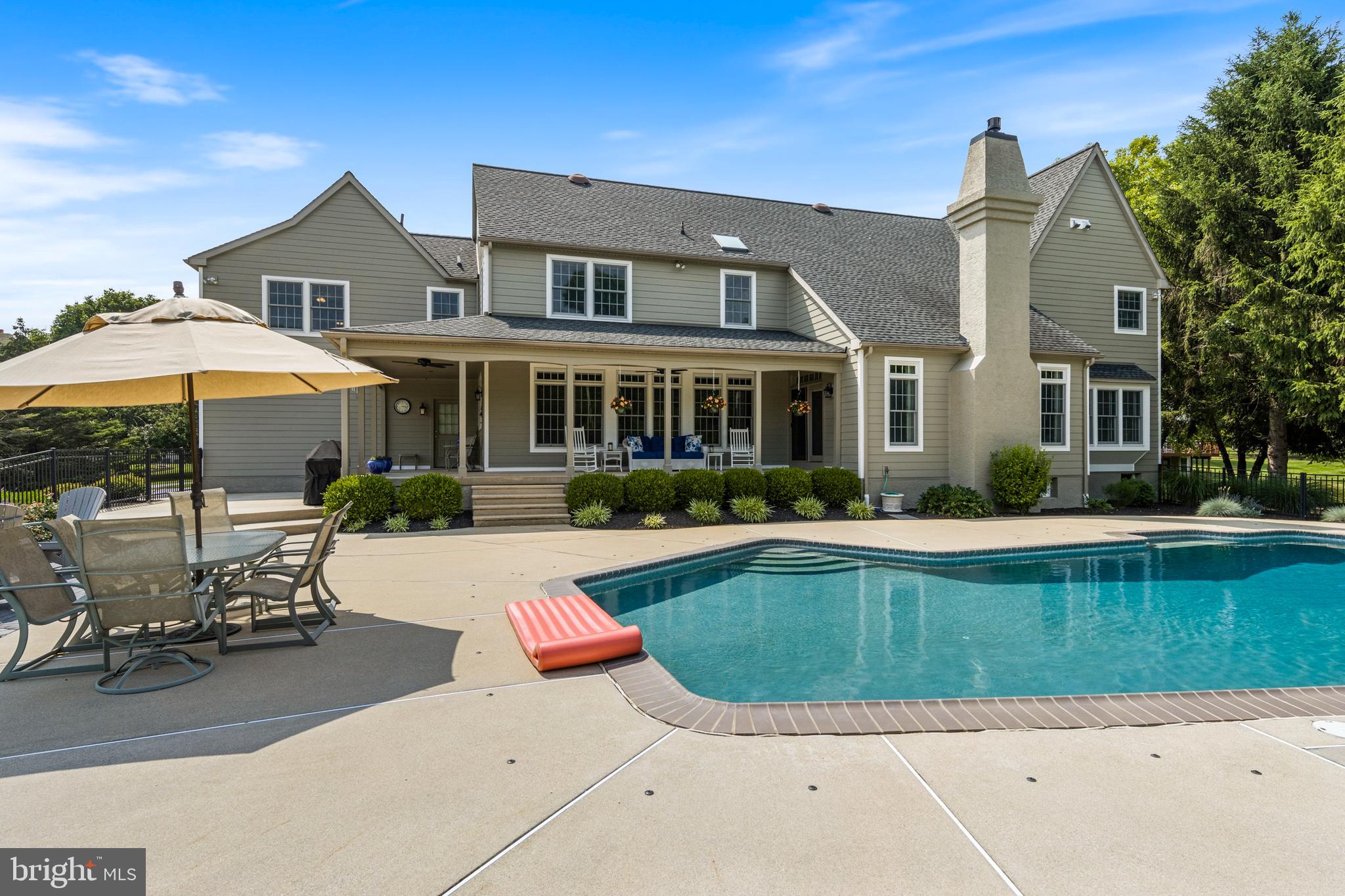 FOLLY HILL FARMS - Residential