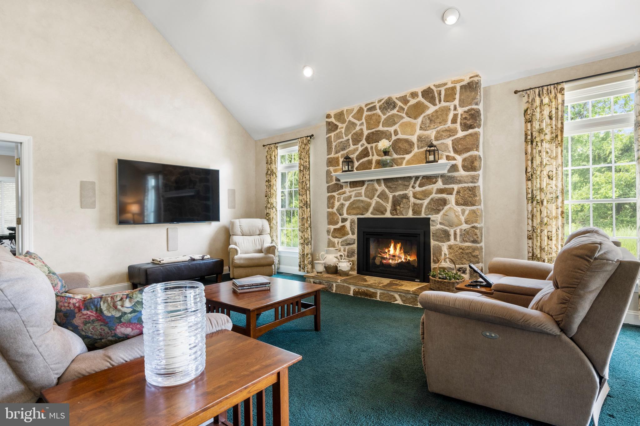 FOLLY HILL FARMS - Residential