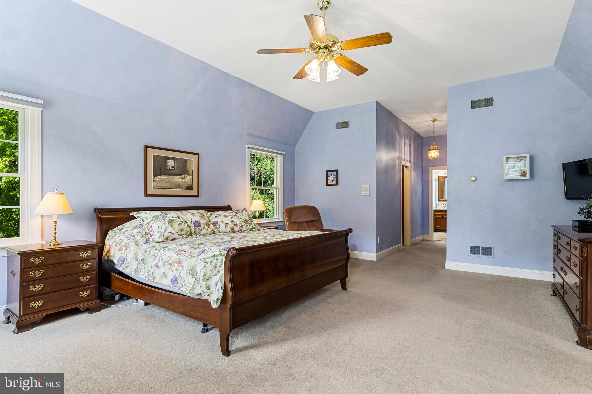 FOLLY HILL FARMS - Residential