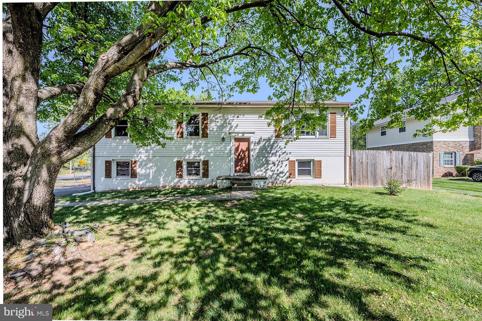 8914 CHERRY TREE LANE
