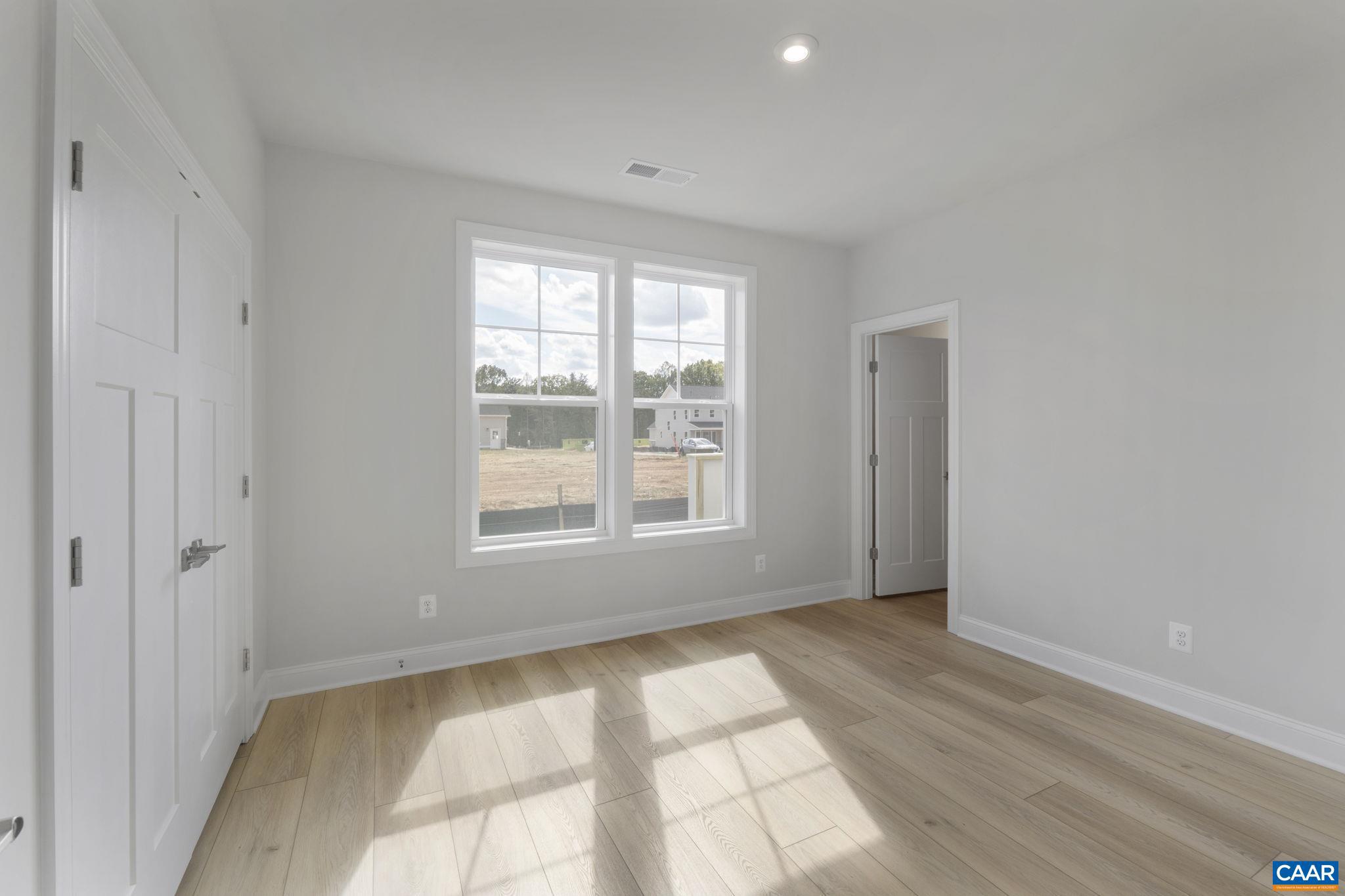 SPRING CREEK - Residential