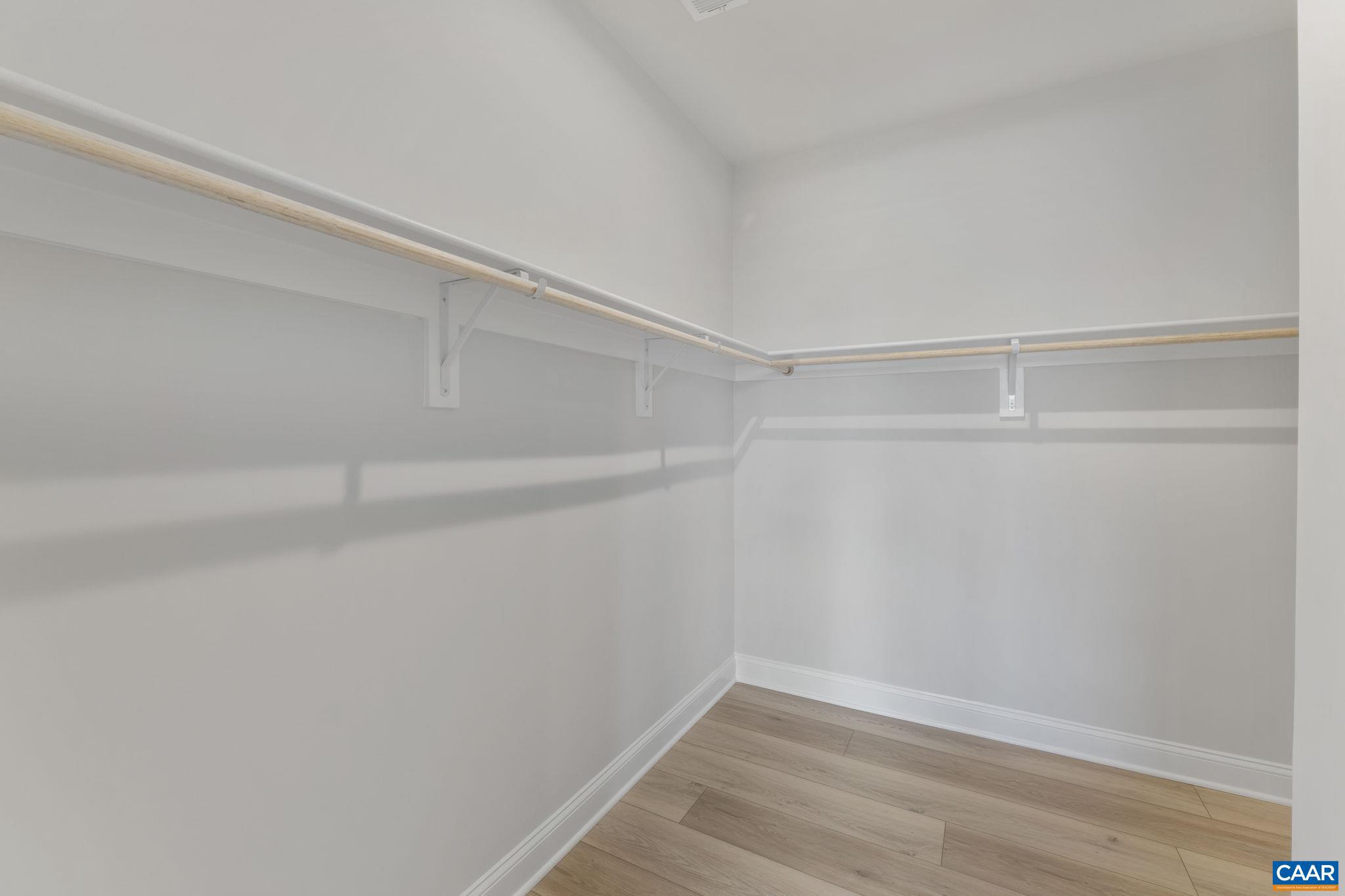 SPRING CREEK - Residential