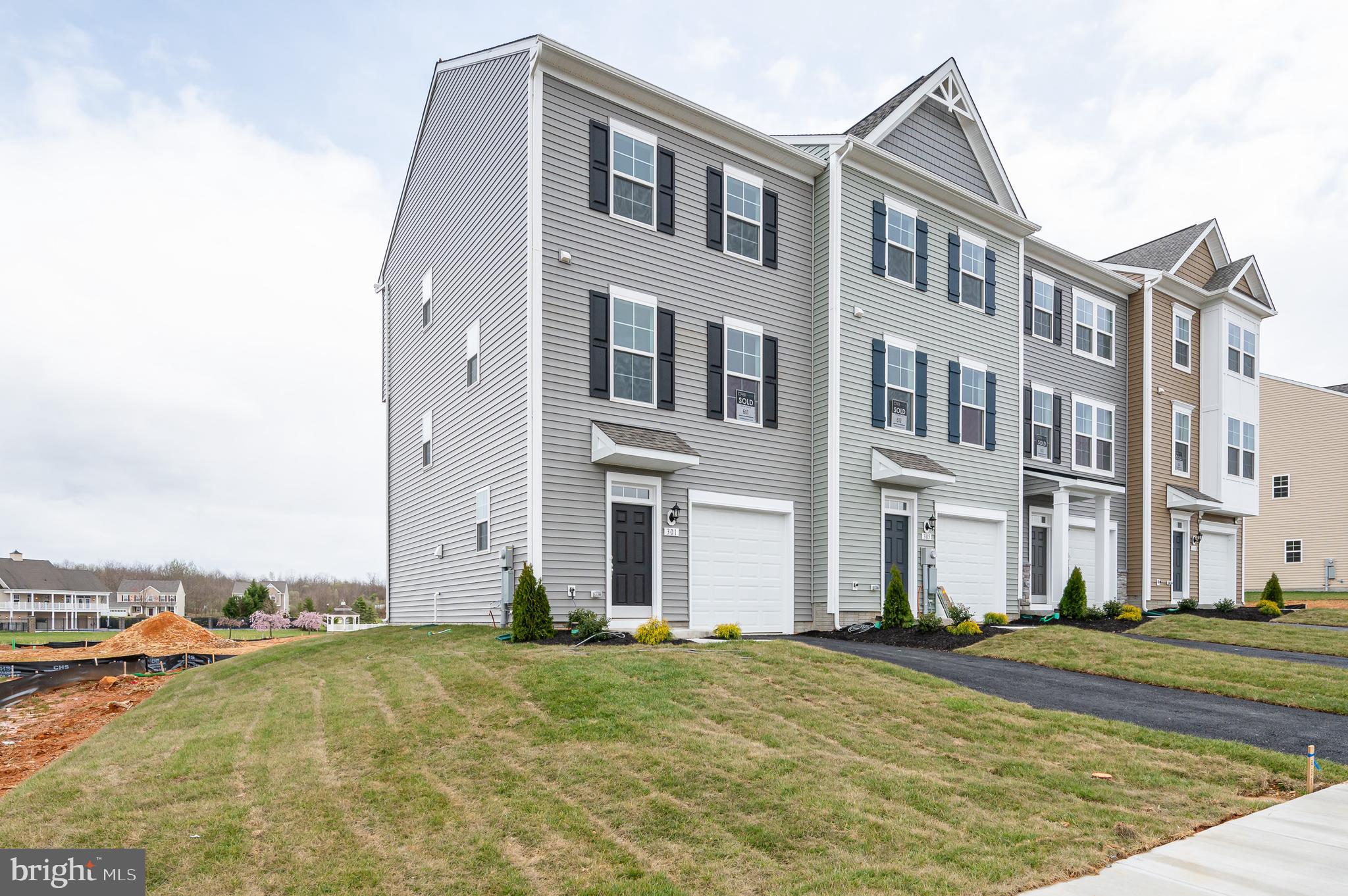 MARTINSBURG STATION - Residential Lease