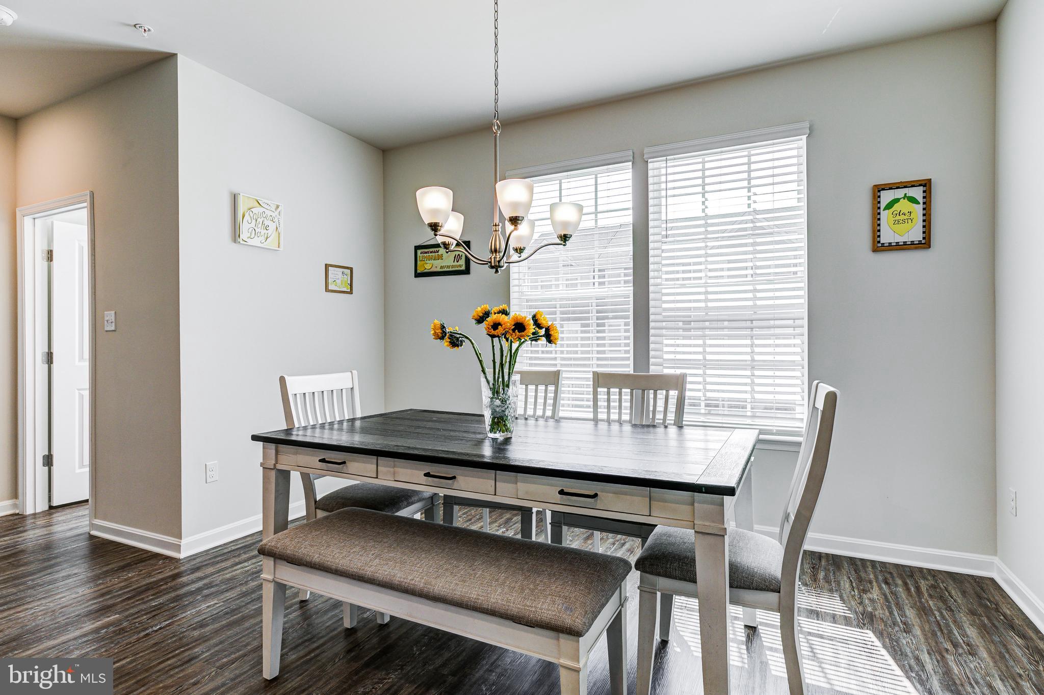 SEVEN OAKS - Residential