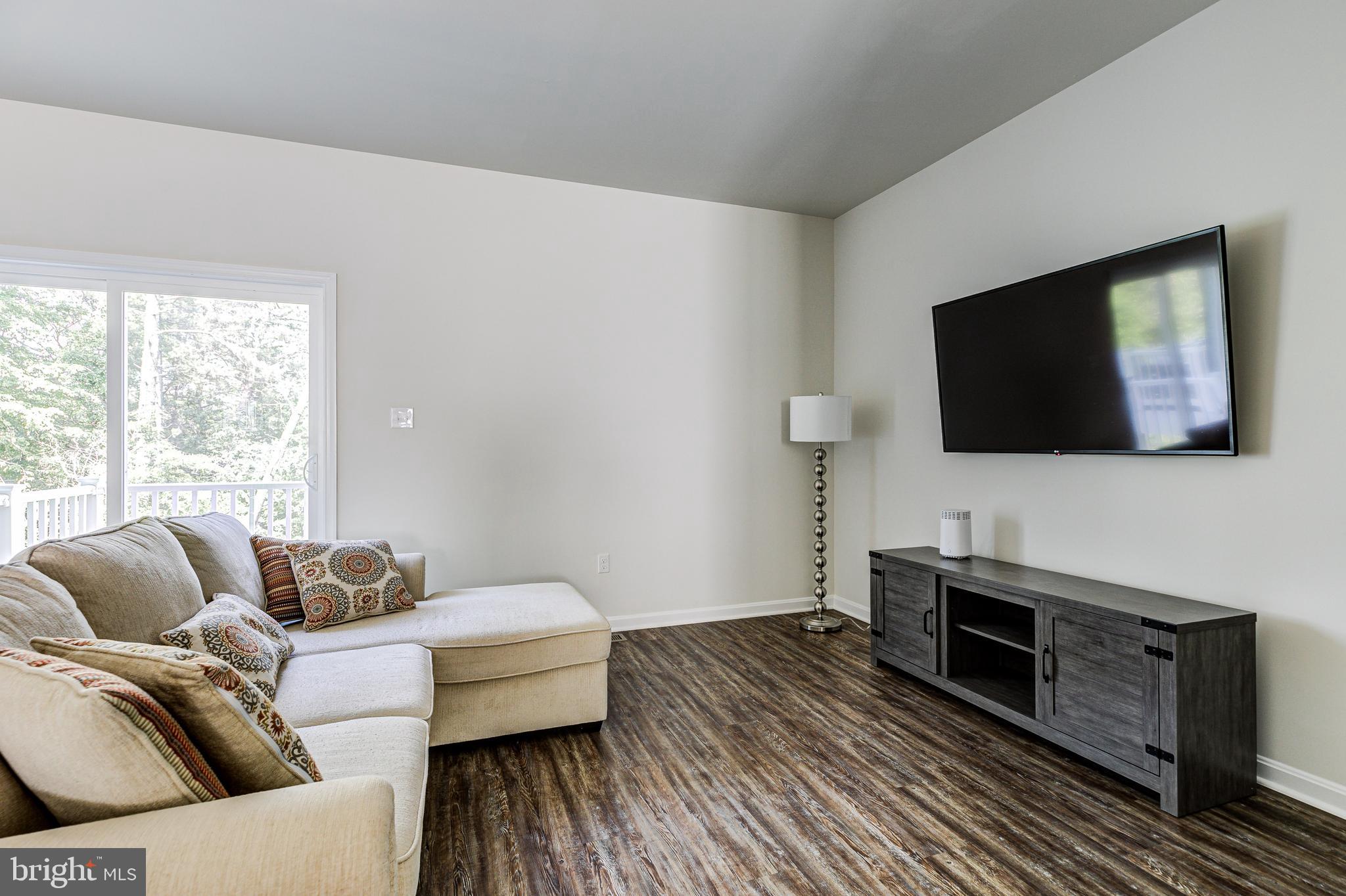 SEVEN OAKS - Residential