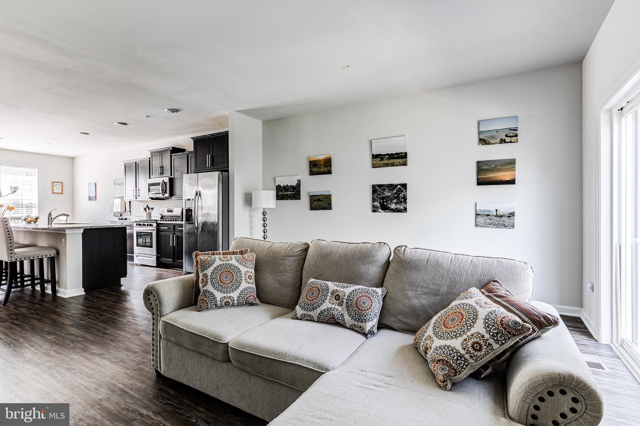 SEVEN OAKS - Residential