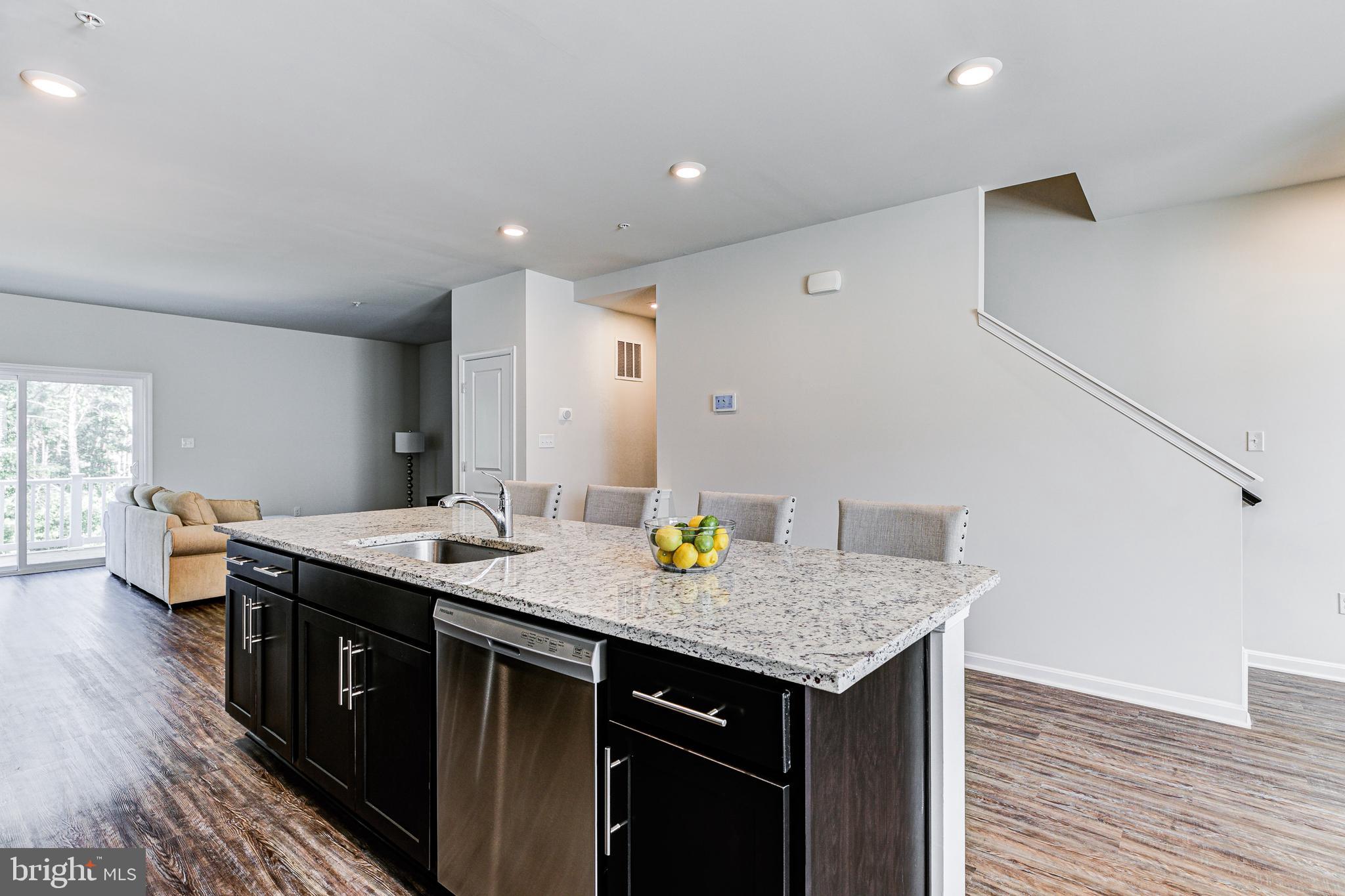 SEVEN OAKS - Residential