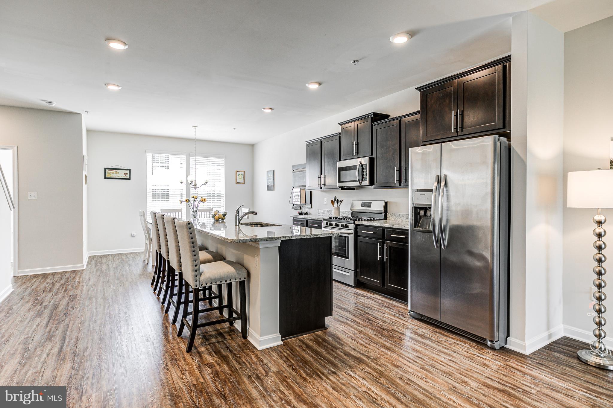 SEVEN OAKS - Residential