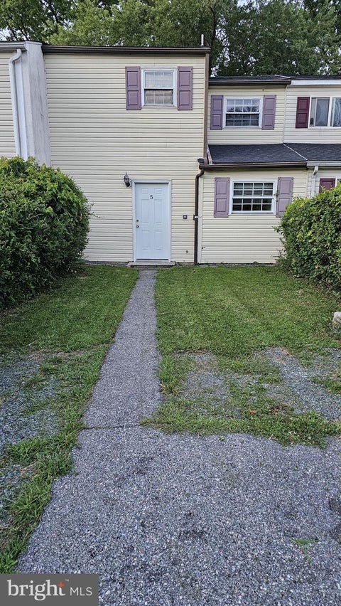 Townhouse For Sale - 5 Plover Circle<br/> NEWARK, DE 19702