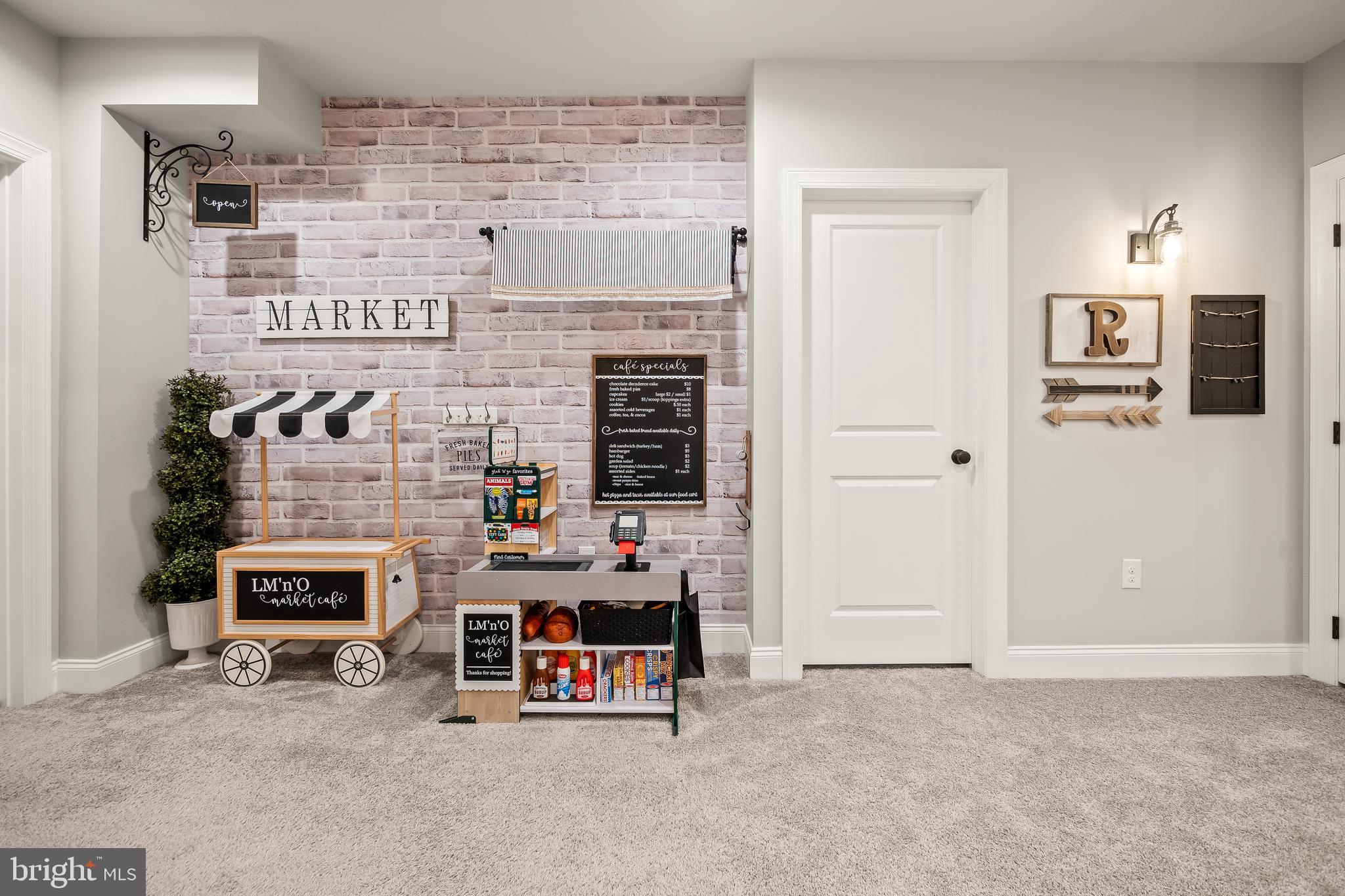 WEYHILL ESTATES - Residential