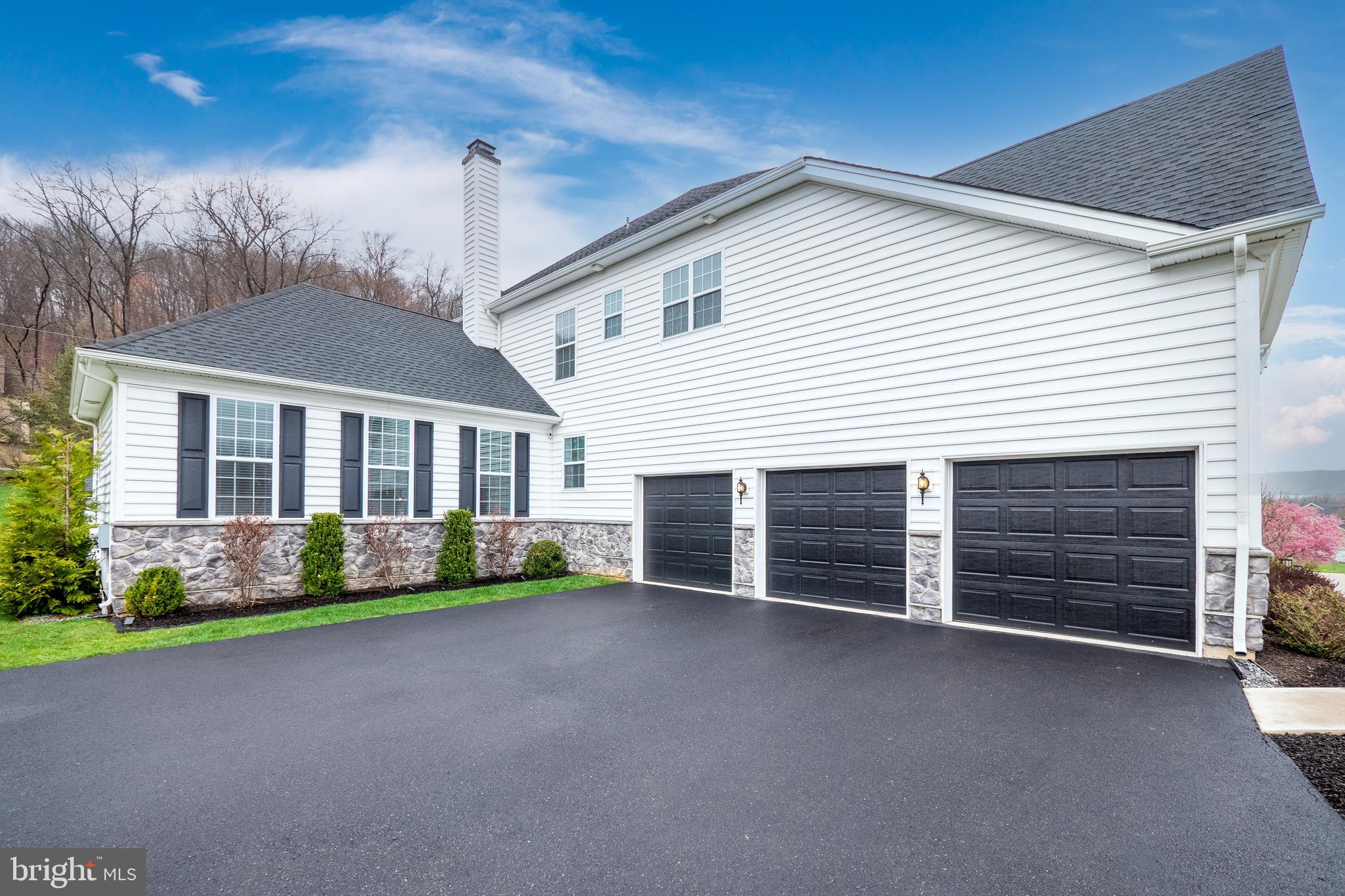 WEYHILL ESTATES - Residential