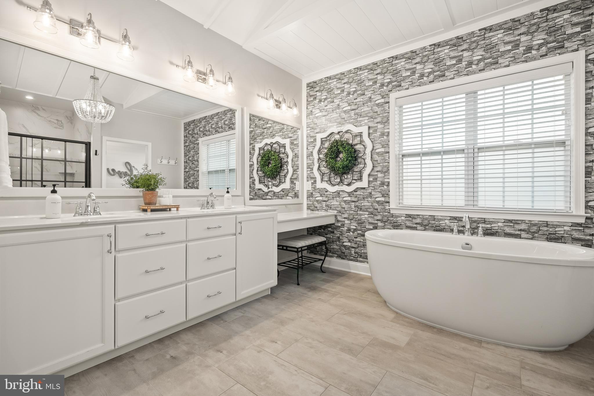 WEYHILL ESTATES - Residential