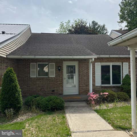 Townhouse For Rent - 1186 Westgate Drive<br/> Franklin County, CHAMBERSBURG, PA 17201
