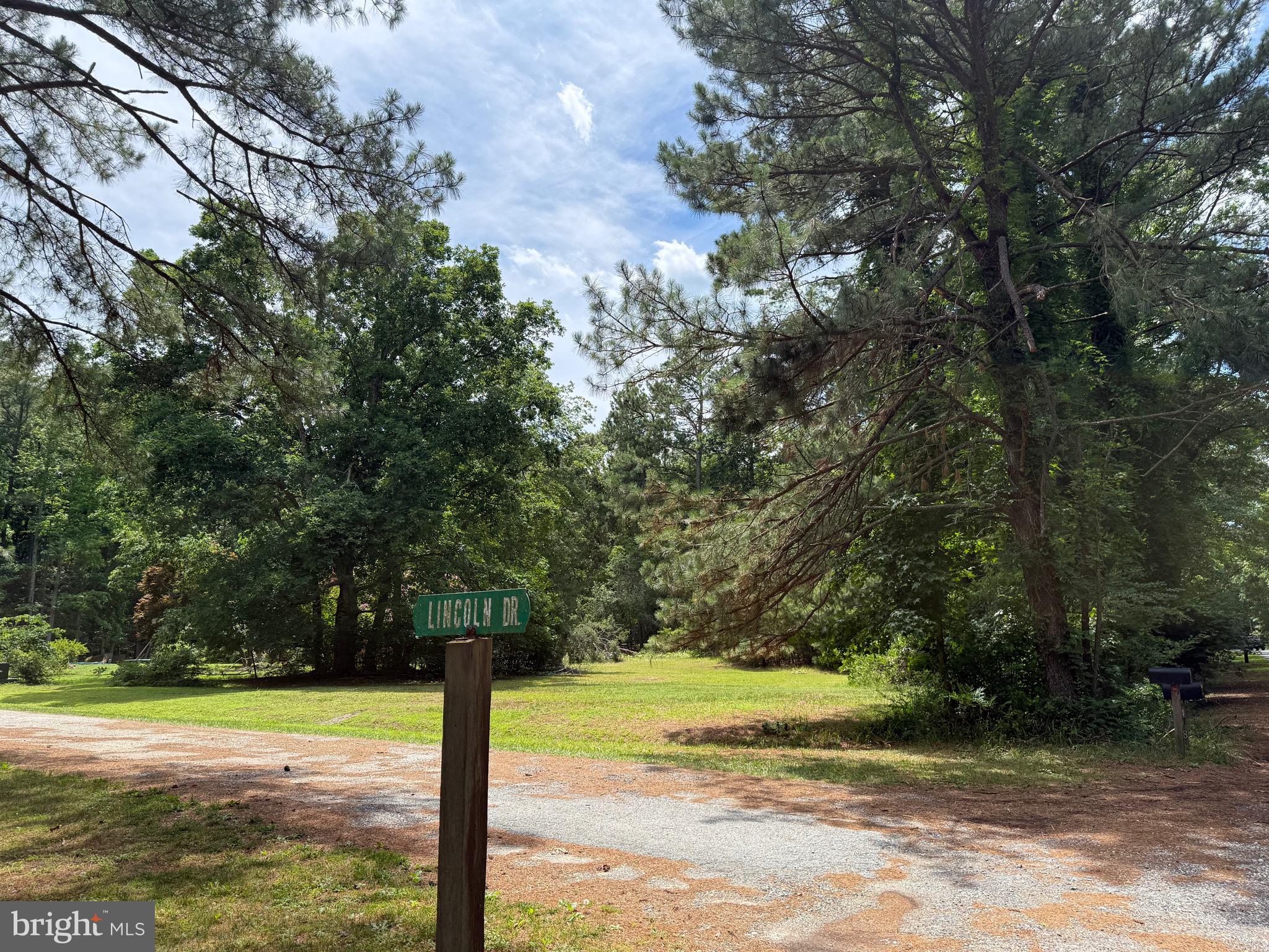 6 LINCOLN DRIVE