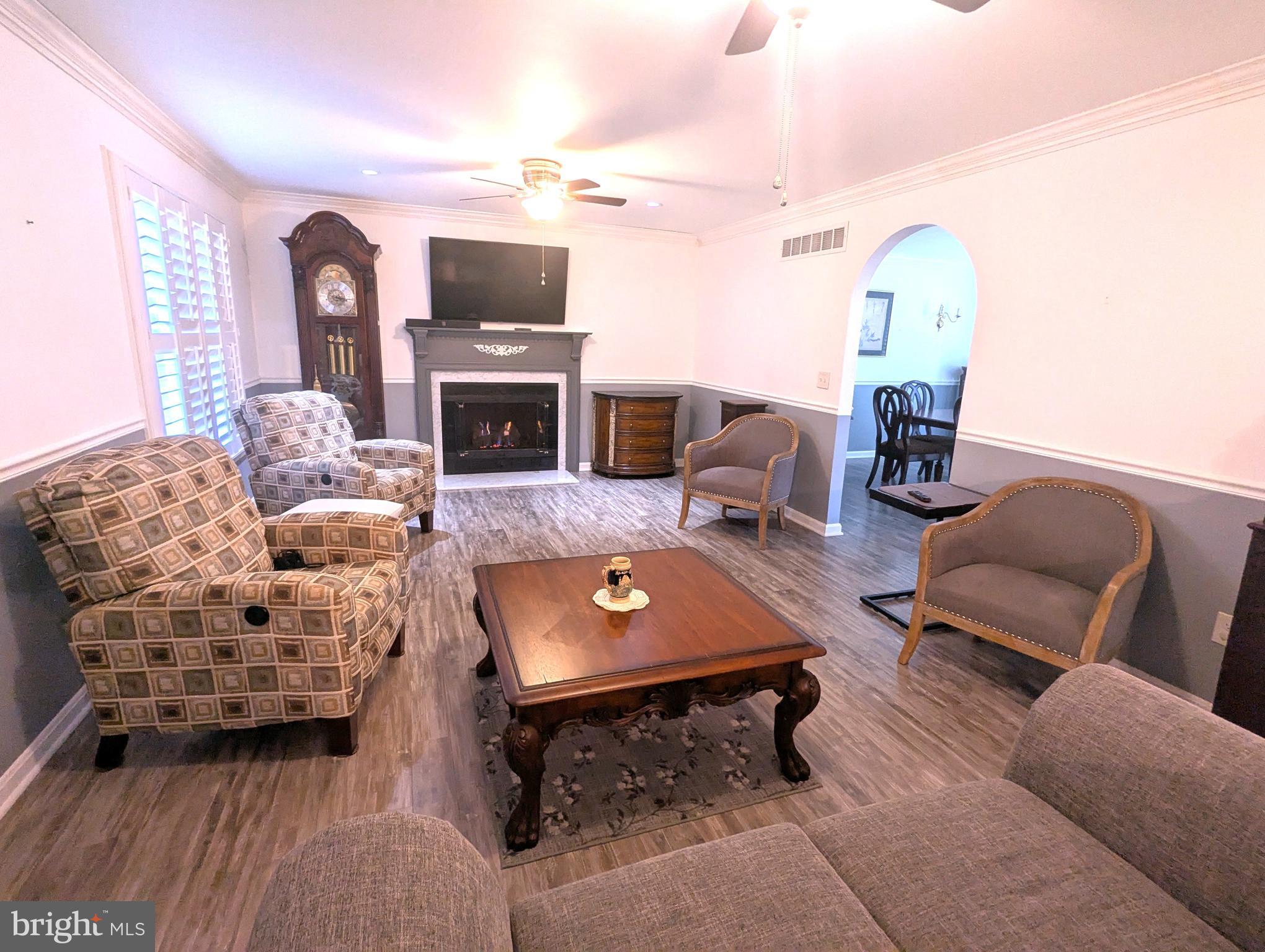 109 S SHAFFER DRIVE