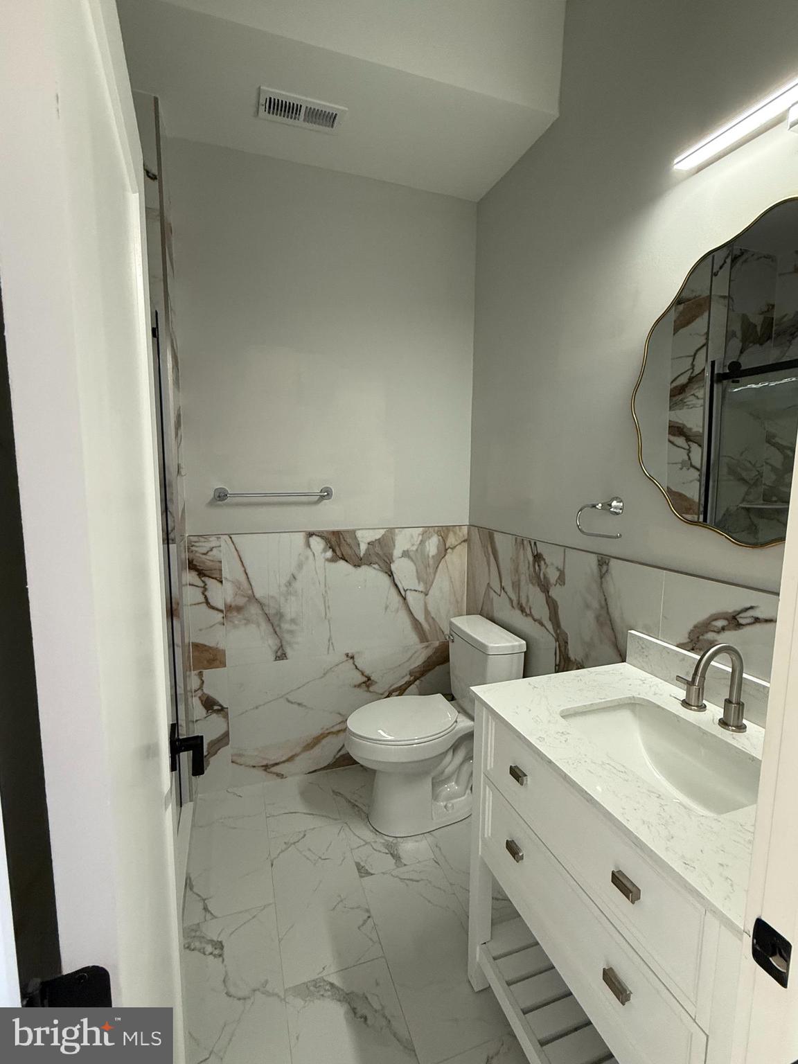 EAST KENSINGTON - Residential Lease