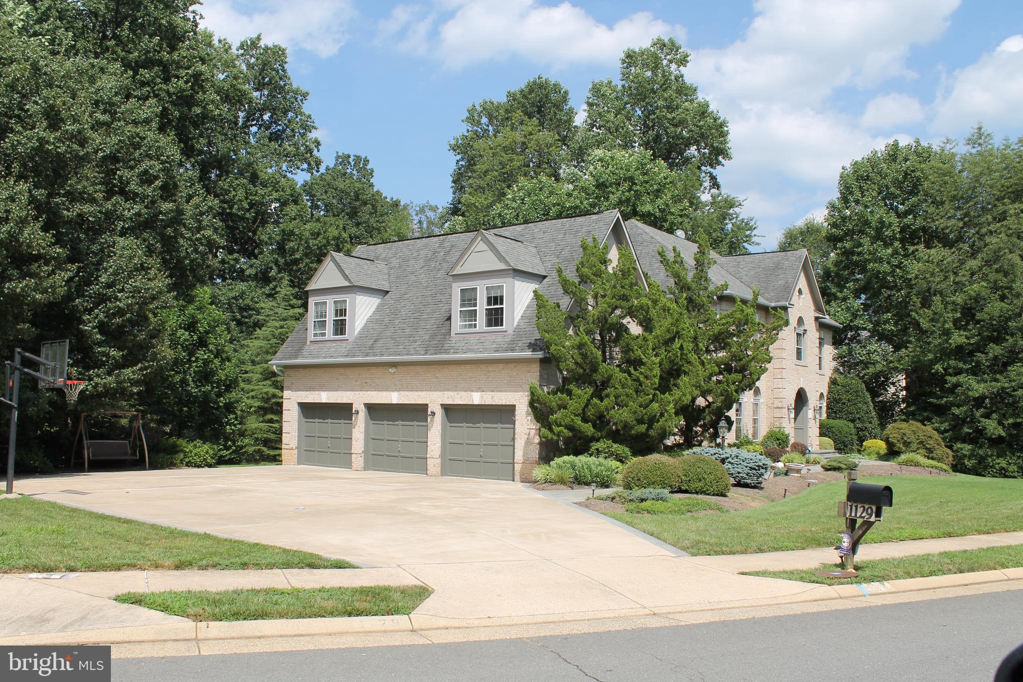 RESTON - Residential