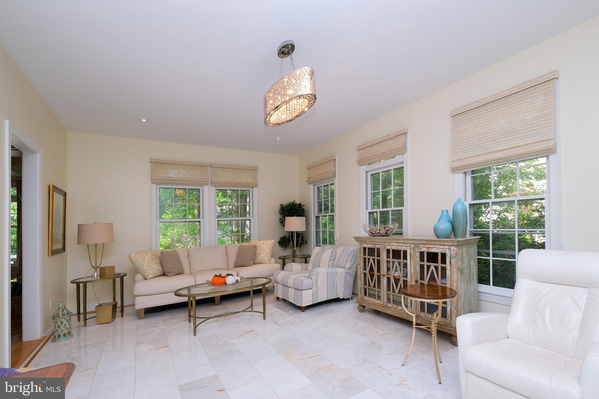 RESTON - Residential