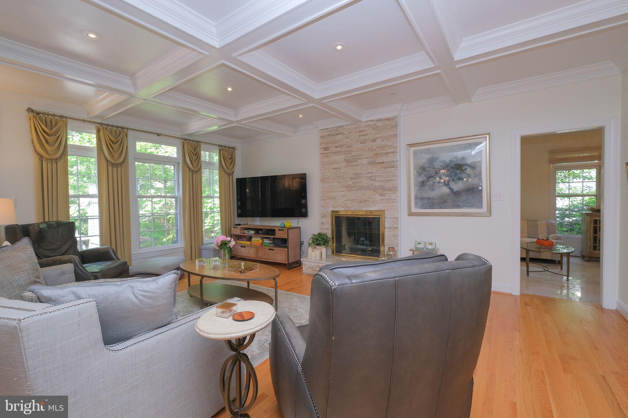 RESTON - Residential