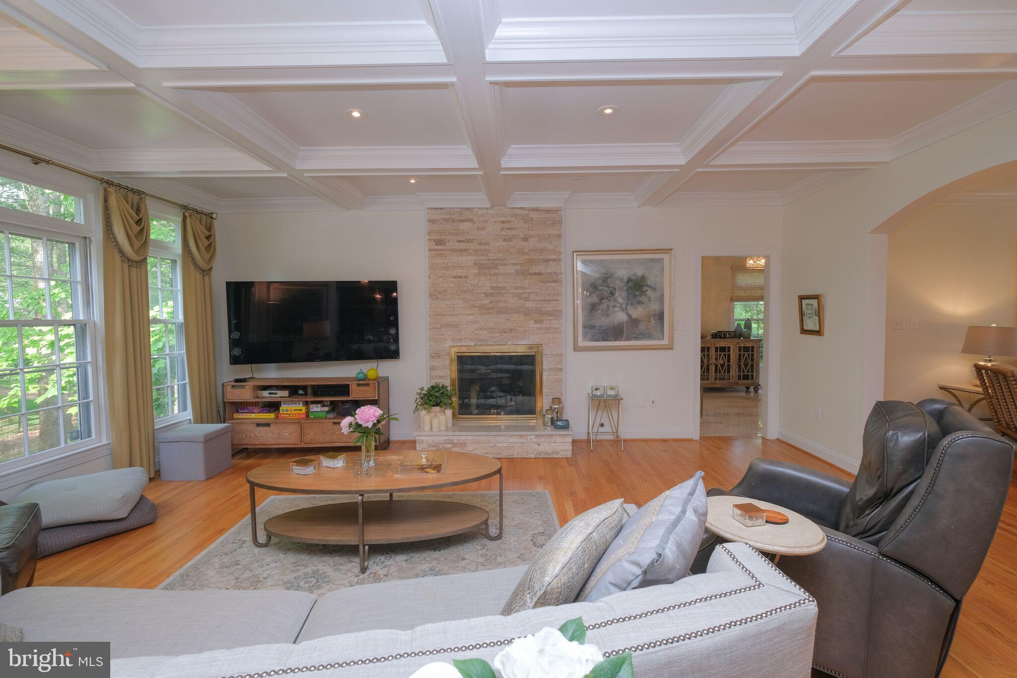 RESTON - Residential