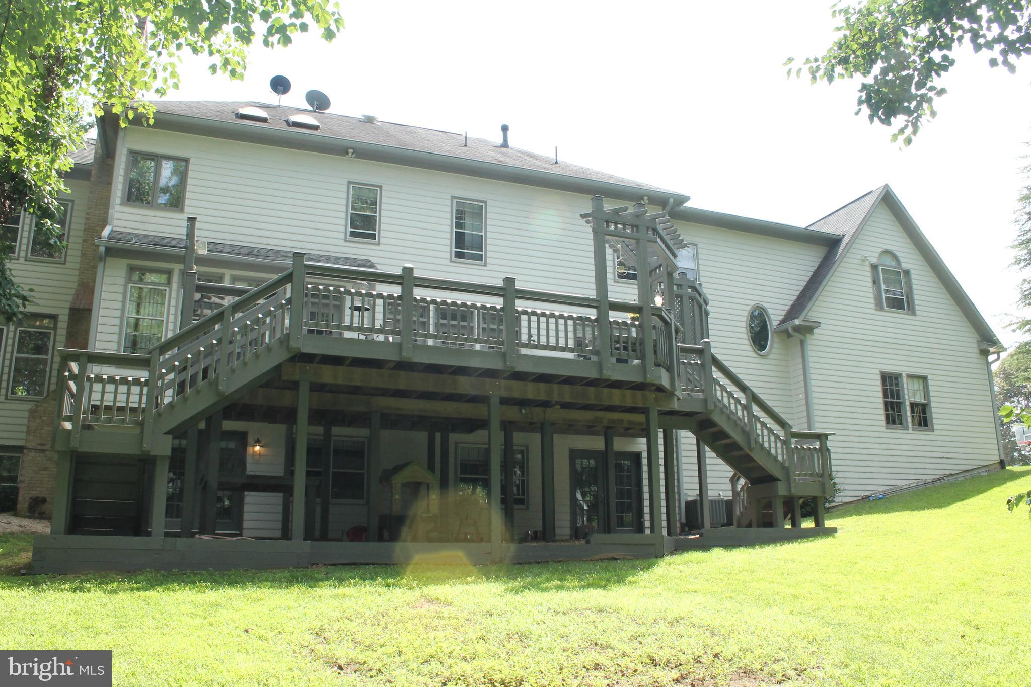 RESTON - Residential