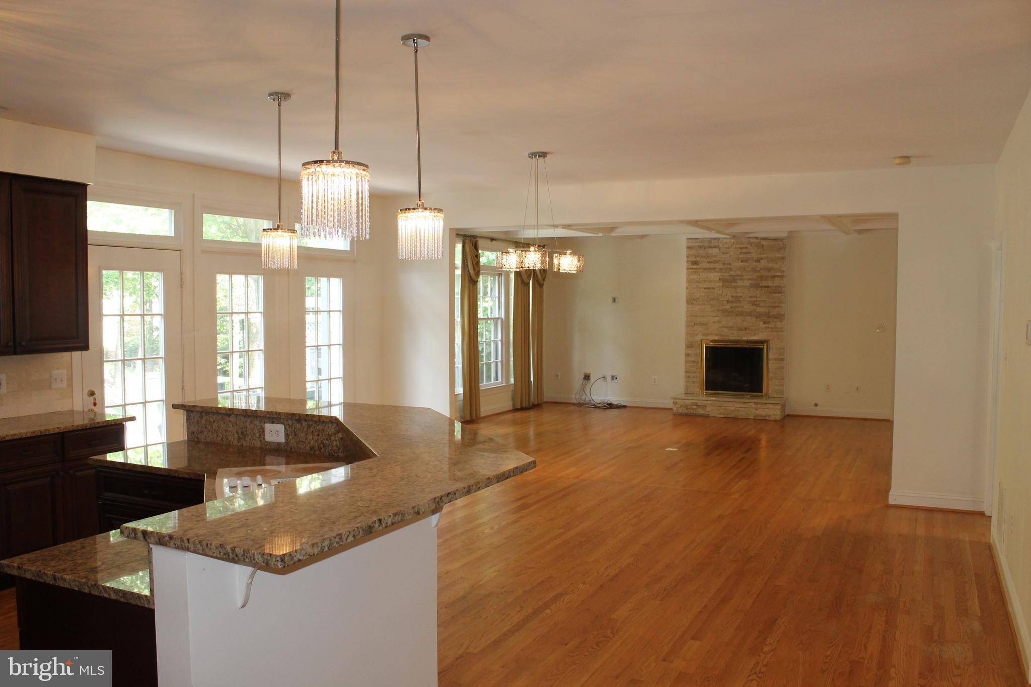 RESTON - Residential